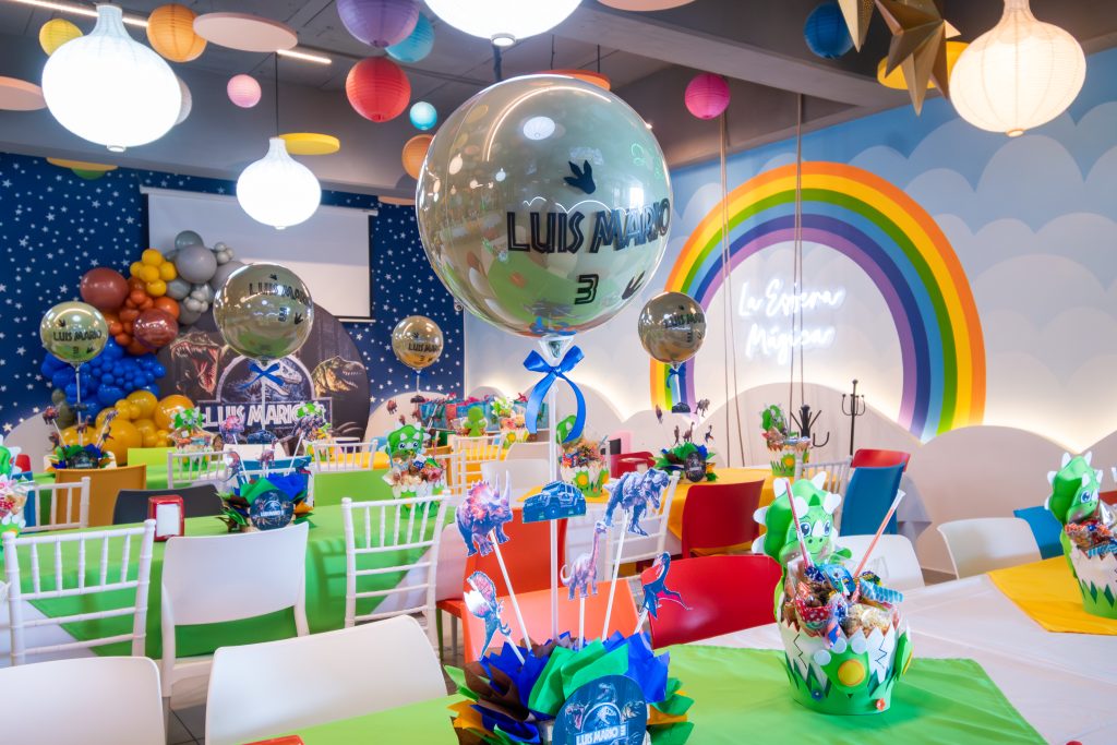 salon-de-fiestas-infantiles-boulevard-atlixcayotl-puebla-decoracion-globo-personalizado-09